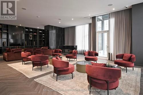 5802 - 11 Yorkville Avenue, Toronto, ON - Indoor