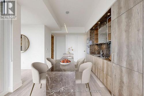 5802 - 11 Yorkville Avenue, Toronto, ON - Indoor Photo Showing Other Room