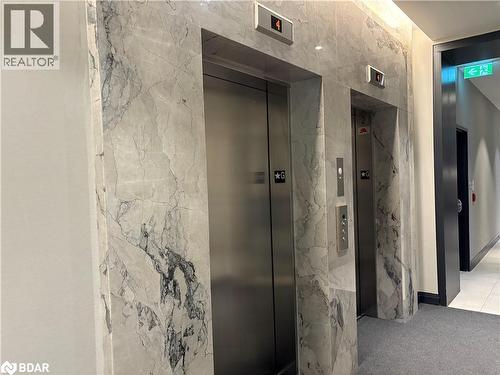 293 Kingsway Unit# 109, Toronto, ON - Indoor Photo Showing Bathroom