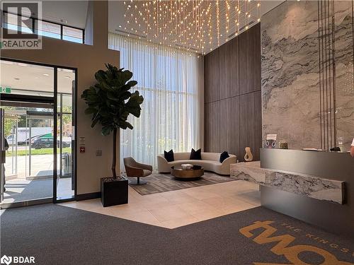 293 Kingsway Unit# 109, Toronto, ON - Indoor Photo Showing Other Room