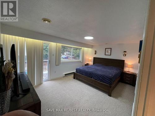 268 Manchester Road, Kitchener, ON - Indoor Photo Showing Bedroom