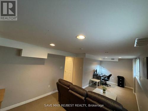 268 Manchester Road, Kitchener, ON - Indoor