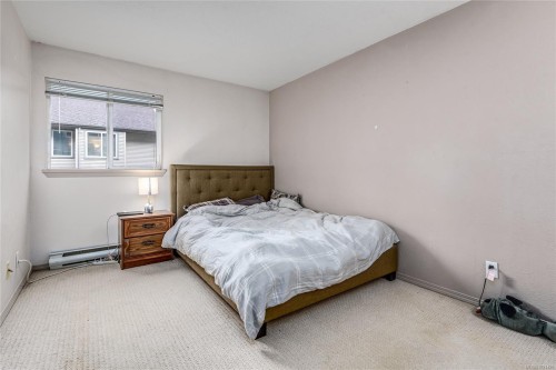 207-1050 Braidwood Rd, Courtenay, BC - Indoor Photo Showing Bedroom