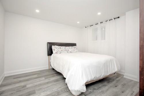 Bsmt-104 Snowhill Crescent, Toronto, ON 