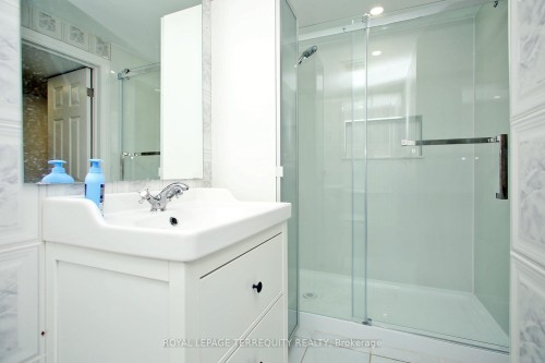 Bsmt-104 Snowhill Crescent, Toronto, ON 