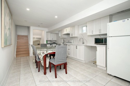 Bsmt-104 Snowhill Crescent, Toronto, ON 