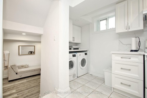 Bsmt-104 Snowhill Crescent, Toronto, ON 