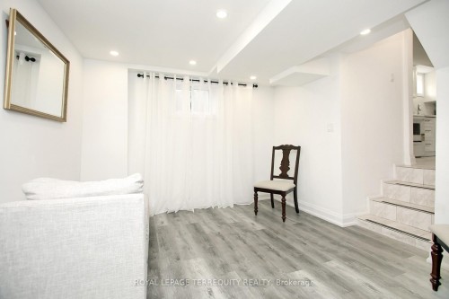 Bsmt-104 Snowhill Crescent, Toronto, ON 