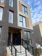 20 - 168 CLONMORE DRIVE  Toronto, ON M1N 1Y1