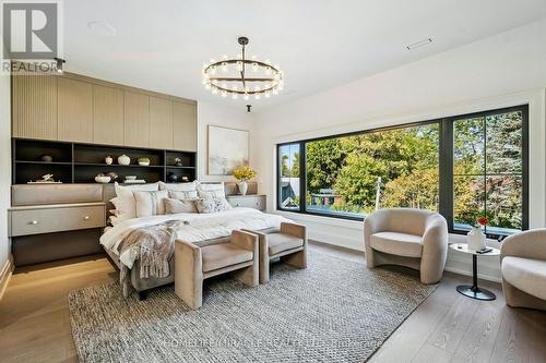 517 Stafford Drive, Oakville, ON - Indoor Photo Showing Bedroom
