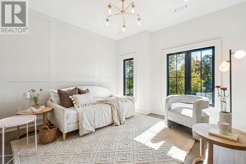 517 Stafford Drive, Oakville, ON - Indoor Photo Showing Bedroom