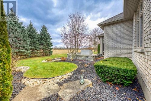 1221 Mike Weir Drive, Sarnia, ON - Outdoor