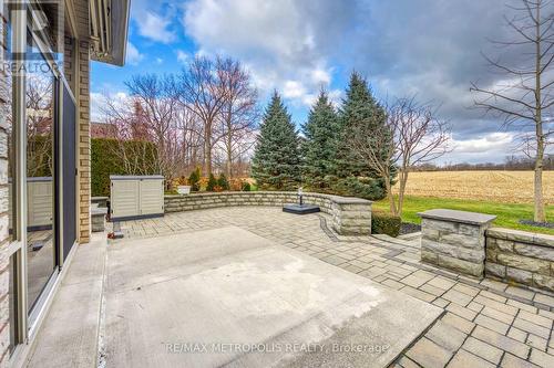 1221 Mike Weir Drive, Sarnia, ON - Outdoor