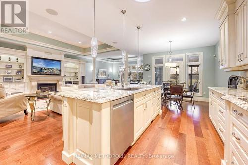 1221 Mike Weir Drive, Sarnia, ON - Indoor Photo Showing Kitchen With Upgraded Kitchen