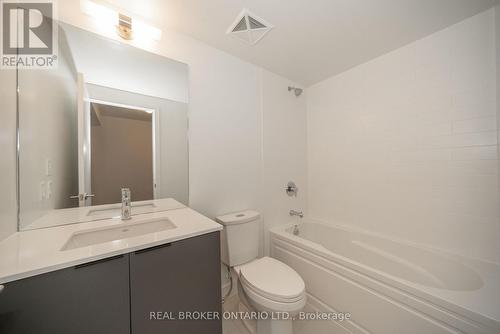 327 - 1350 Ellesmere Road, Toronto, ON - Indoor Photo Showing Bathroom