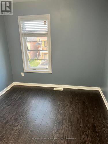 98 Crafter Crescent, Hamilton, ON - Indoor Photo Showing Other Room