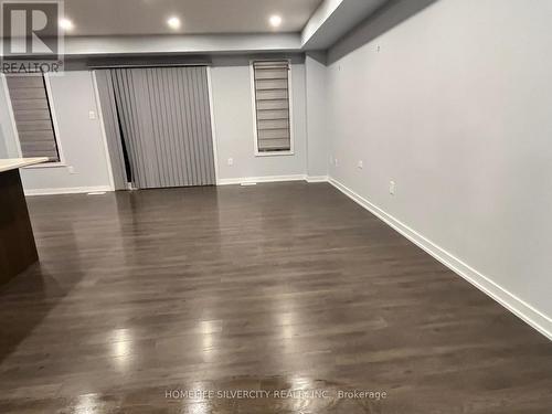 98 Crafter Crescent, Hamilton, ON - Indoor Photo Showing Other Room