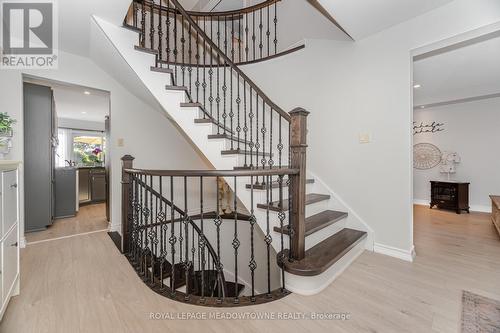 6 Hollis Crescent, East Gwillimbury, ON - Indoor Photo Showing Other Room
