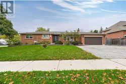 259 HAROLD AVENUE  Whitchurch-Stouffville, ON L4A 1C2