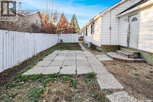 365 3Rd Avenue Ne, Swift Current, SK - Outdoor