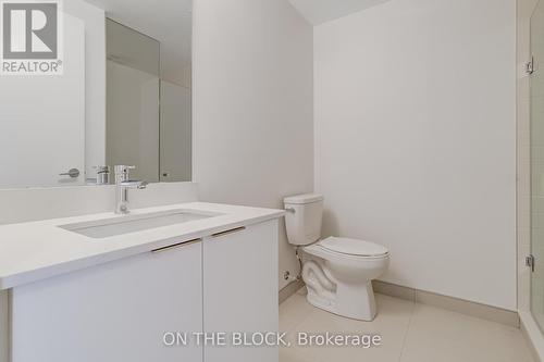 507 - 3071 Trafalgar Road, Oakville, ON - Indoor Photo Showing Bathroom