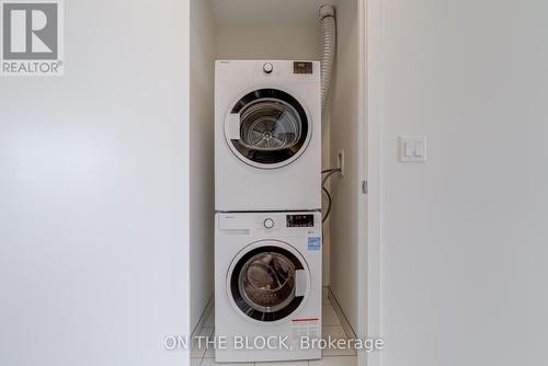 507 - 3071 Trafalgar Road, Oakville, ON - Indoor Photo Showing Laundry Room