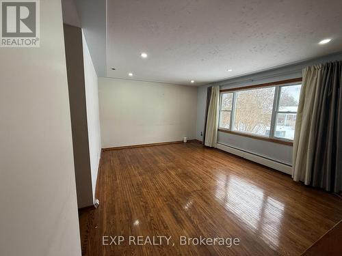 Main Unit - 1023 Eagle Drive, London South, ON - Indoor Photo Showing Other Room