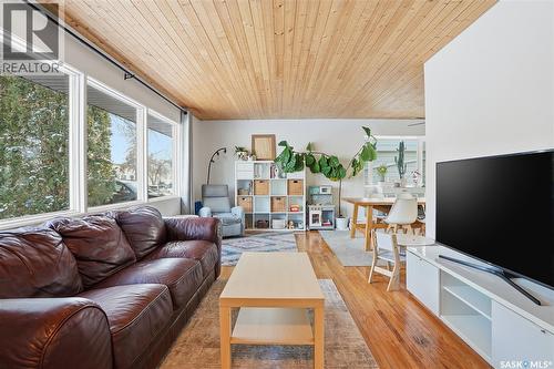 2210 William Avenue, Saskatoon, SK - Indoor