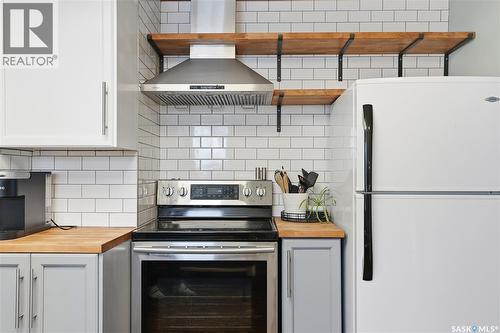 2210 William Avenue, Saskatoon, SK - Indoor Photo Showing Kitchen