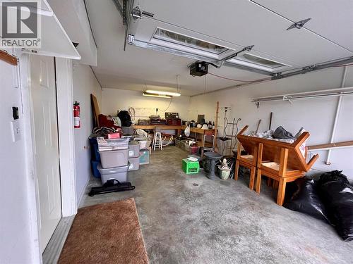 2210 Columbia Avenue Unit# 13, Castlegar, BC - Indoor Photo Showing Garage
