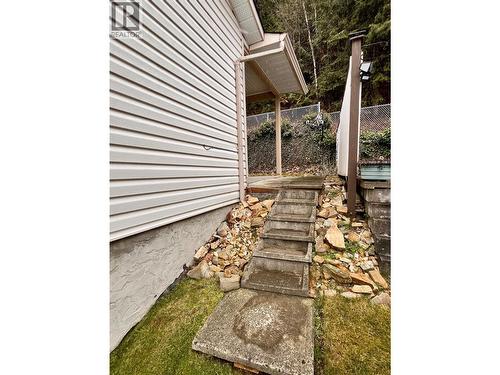 2210 Columbia Avenue Unit# 13, Castlegar, BC - Outdoor