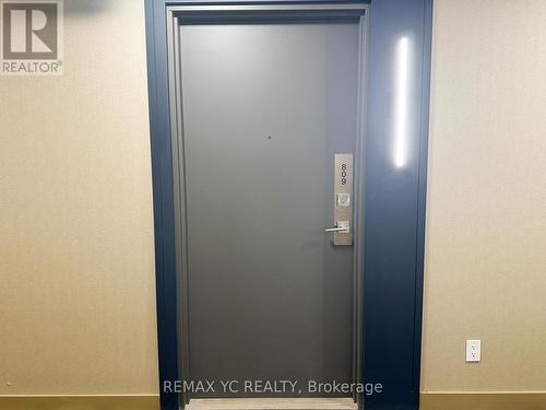 809 - 15 Ellerslie Avenue, Toronto, ON - Indoor Photo Showing Other Room