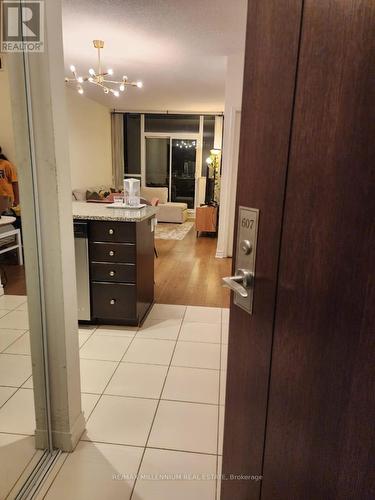 607 - 339 Rathburn Road W, Mississauga, ON - Indoor