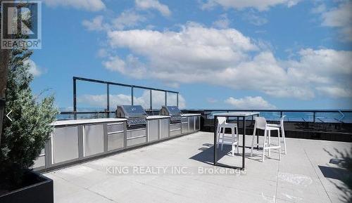 306 - 600 North Service Road, Hamilton, ON - Outdoor