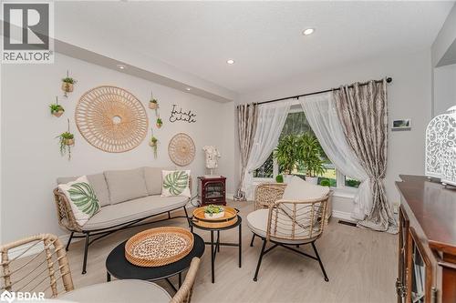 6 Hollis Crescent, York, ON - Indoor