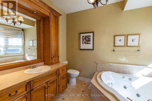 6 Muirfield Trail, Welland (Hwy 406/Welland), ON - Indoor Photo Showing Bedroom