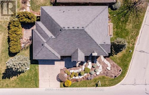 6 Muirfield Trail, Welland (Hwy 406/Welland), ON - Outdoor