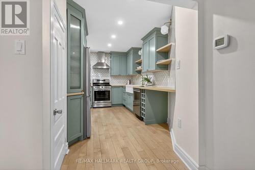 4 Lower Charlotte Street W, Ottawa, ON - Indoor Photo Showing Kitchen