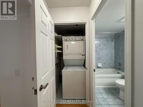 2310 - 83 Borough Drive, Toronto, ON - Indoor Photo Showing Laundry Room