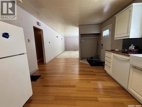 312 Cypress Street, Maple Creek, SK - Indoor