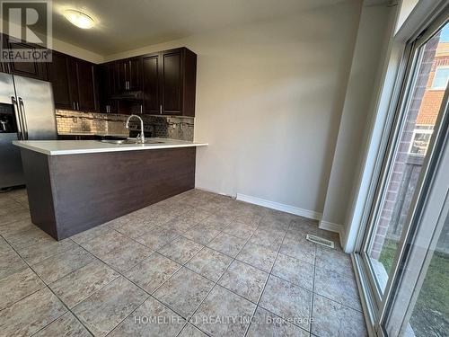 7 Bryony Road, Brampton, ON - Indoor Photo Showing Kitchen