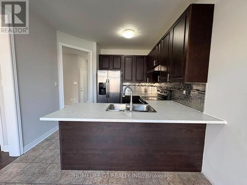 7 Bryony Road, Brampton, ON - Indoor Photo Showing Kitchen
