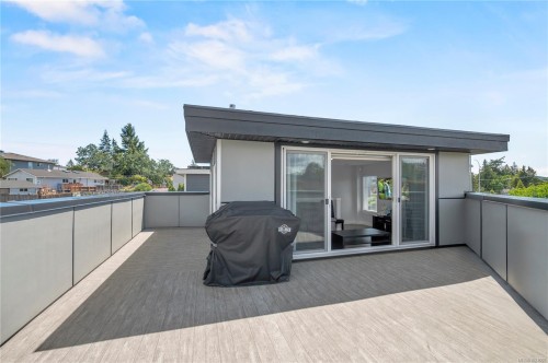 701 Strandlund Ave, Langford, BC 