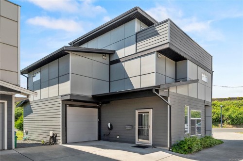 701 Strandlund Ave, Langford, BC 