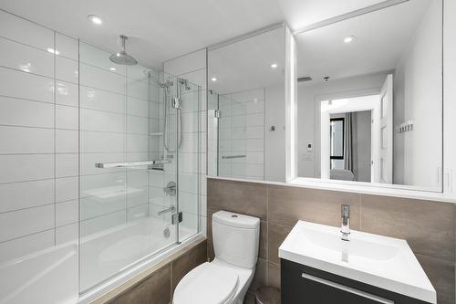 Bathroom - 1102-1265 Rue Lambert-Closse, Montréal (Ville-Marie), QC - Indoor Photo Showing Bathroom