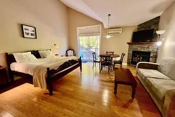 204-500 Ch. des Frênes  Piedmont, QC J0R 1K0