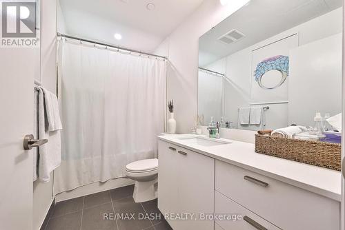 1215E - 576 Front Street W, Toronto, ON - Indoor Photo Showing Bathroom