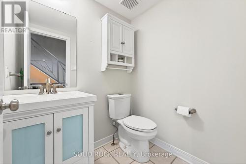 Powder room - 395 Mackay Street, Ottawa, ON - Indoor Photo Showing Bathroom