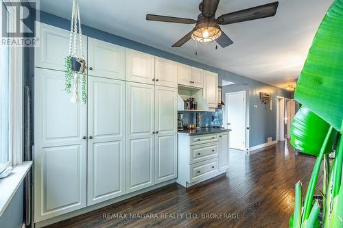 22009 Side Road 20, Wainfleet (Marshville/Winger), ON - Indoor Photo Showing Kitchen