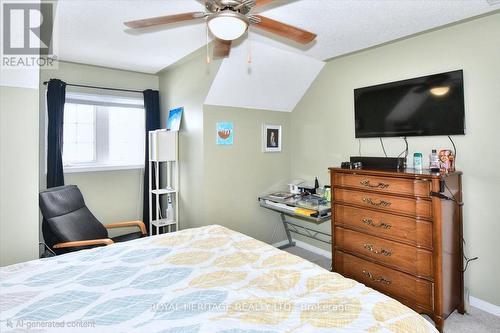 542 Garbutt Terrace, Peterborough (Northcrest Ward 5), ON - Indoor Photo Showing Bedroom